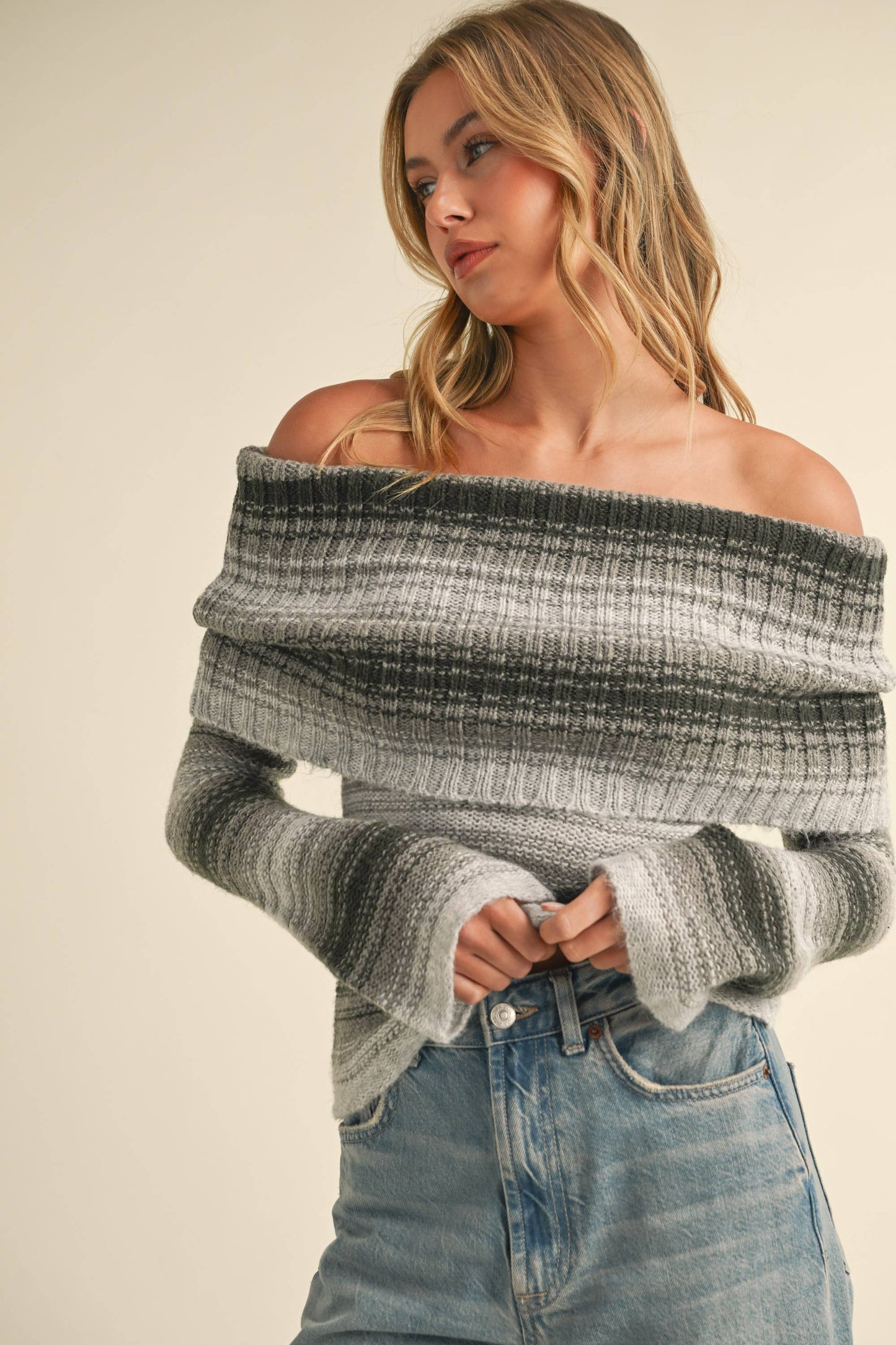 IT3956 GRADIENT OFF SHOULDER SWEATER TOP